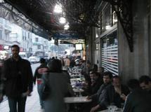 Occupation illégale du domaine public :  Cafés et étals envahissent les trottoirs à Casablanca