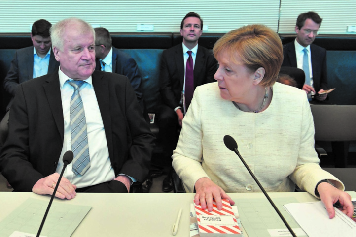 L'accord de Merkel sur les migrants déjà critiqué L'accord de Merkel sur les migrants déjà critiqué