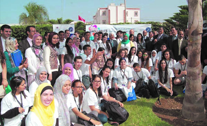 Favoriser le partage des expériences respectives à travers un échange intercultuturel Favoriser le partage des expériences respectives à travers un échange intercultuturel