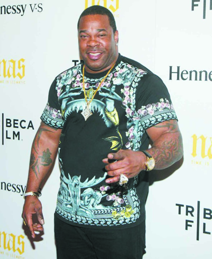 Des stars dans le rouge : Busta Rhymes Des stars dans le rouge : Busta Rhymes