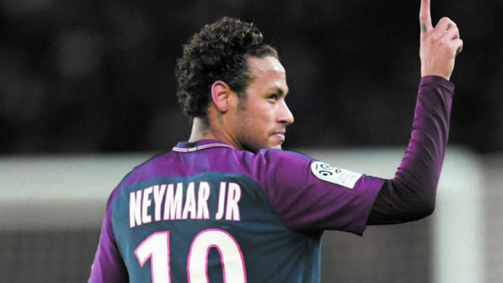Neymar reste au Paris SG