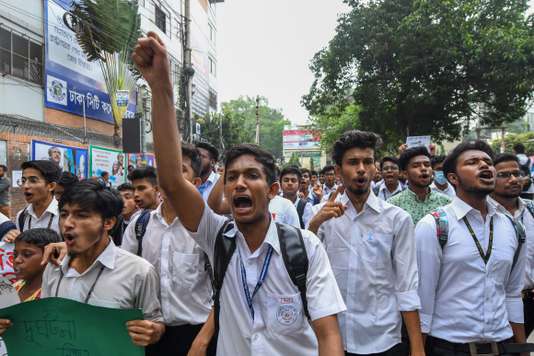Le Bangladesh coupe l'Internet mobile pour contrer des manifestations étudiantes Le Bangladesh coupe l'Internet mobile pour contrer des manifestations étudiantes