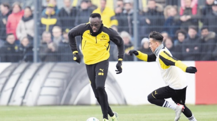 Usain Bolt testé pour une période indéfinie avant un contrat pro en Australie Usain Bolt testé pour une période indéfinie avant un contrat pro en Australie