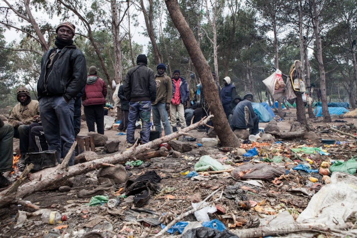 Rafles : Des centaines de migrants irréguliers  refoulés de Nador et Tanger et débarqués à Tiznit Rafles : Des centaines de migrants irréguliers  refoulés de Nador et Tanger et débarqués à Tiznit
