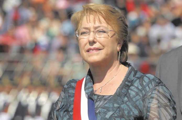 Michelle Bachelet, la première femme à la tête du Chili