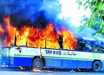 Un bus en feu à Settat