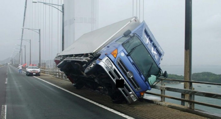 Des morts et des blessés après le passage du typhon Jebi au Japon
