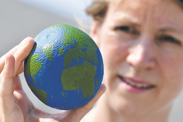 Delon, Aznavour, Patti Smith et d’autres personnalités lancent un appel pour la planète Delon, Aznavour, Patti Smith et d’autres personnalités lancent un appel pour la planète