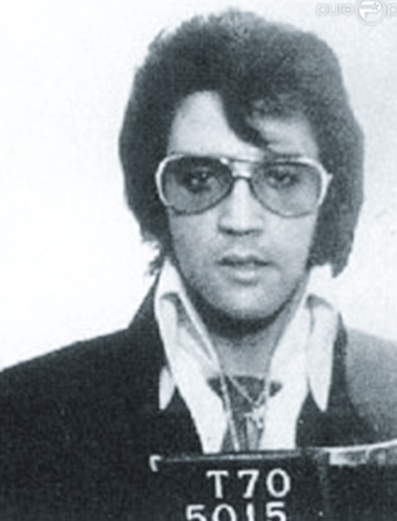 Quand les stars se font tirer le portrait en prison !  Elvis Presley Quand les stars se font tirer le portrait en prison !  Elvis Presley