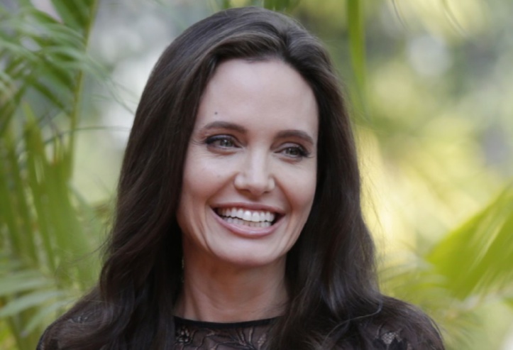 Angelina Jolie jouera dans le thriller "The Kept"