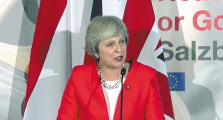 Theresa May humiliée à Salzbourg Theresa May humiliée à Salzbourg