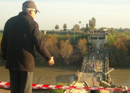 Effondrement d’un pont à Machraâ Belksiri