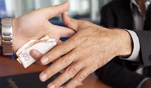 Des vidéos, des pots de vin et des arrestations Des vidéos, des pots de vin et des arrestations