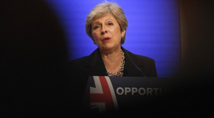 Theresa May confrontée à des menaces de démission de ses ministres