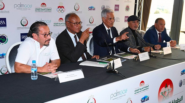 Présentation des participants aux championnats arabes juniors et dames de golf