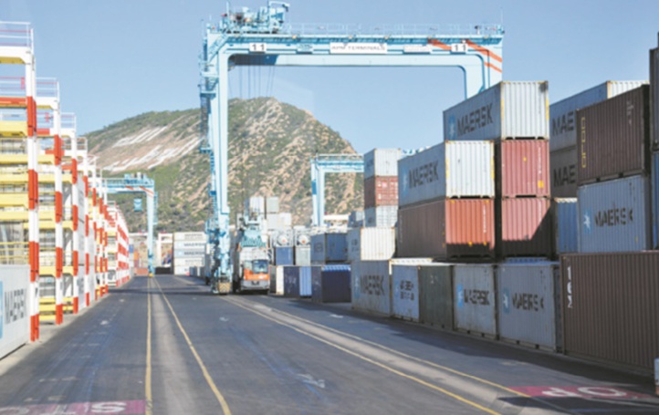 Le déficit commercial continue à pointer le bout de son nez Le déficit commercial continue à pointer le bout de son nez