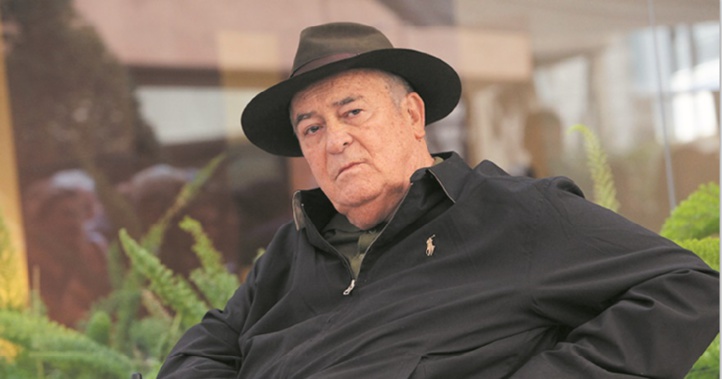 Bernardo Bertolucci, un cinéaste fécond entre politique et mystique Bernardo Bertolucci, un cinéaste fécond entre politique et mystique