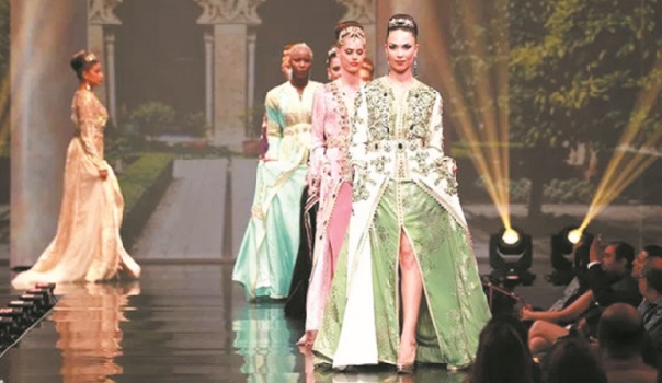 Le caftan marocain brille de mille feux à Paris Le caftan marocain brille de mille feux à Paris