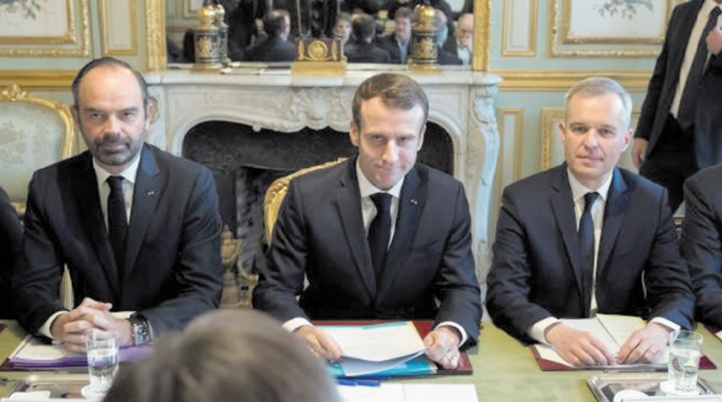 Emmanuel Macron réagit aux Gilets jaunes Emmanuel Macron réagit aux Gilets jaunes