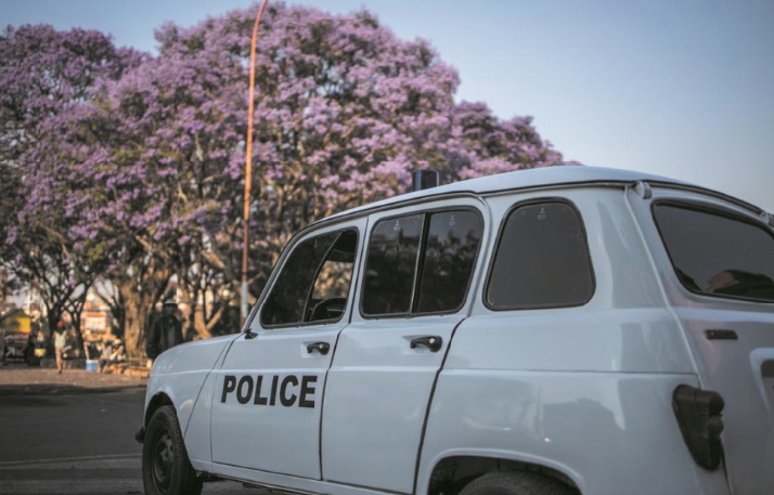 Les mythiques 4L et 2CV toujours en piste à Madagascar