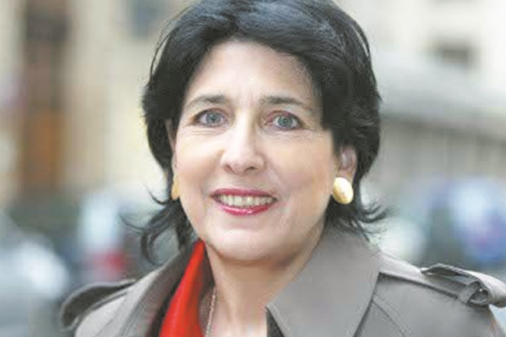 Salomé Zourabichvili, une ex-diplomate française devenue la 1ère femme présidente de Géorgie