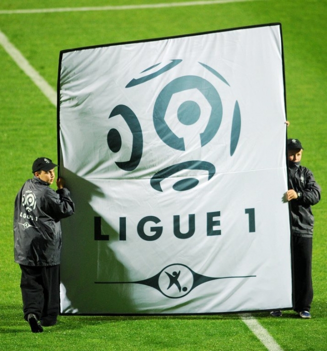Championnat de France : Une 17ème journée tronquée de moitié par les "gilets jaunes" Championnat de France : Une 17ème journée tronquée de moitié par les "gilets jaunes"