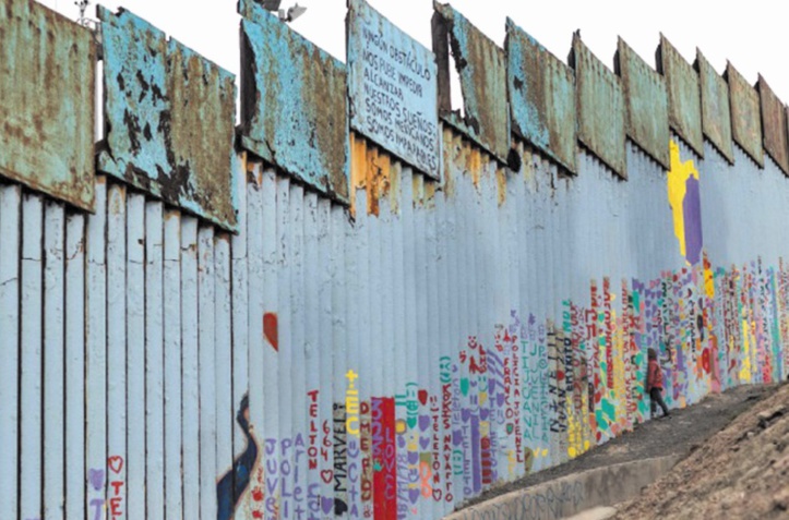 La Maison Blanche examine d'autres financements du mur La Maison Blanche examine d'autres financements du mur