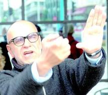 Entretien avec Abdelhaï Laraki, réalisateur du film «Les ailes de l’amour» : “J’aime provoquer le spectateur pour le faire réagir” Entretien avec Abdelhaï Laraki, réalisateur du film «Les ailes de l’amour» : “J’aime provoquer le spectateur pour le faire réagir”