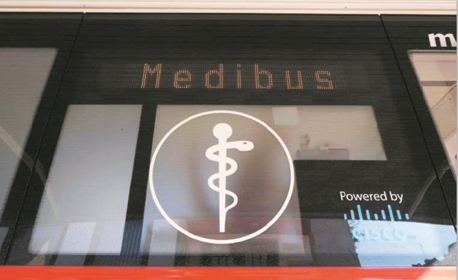 Un bus pour remédier aux déserts médicaux en Allemagne Un bus pour remédier aux déserts médicaux en Allemagne