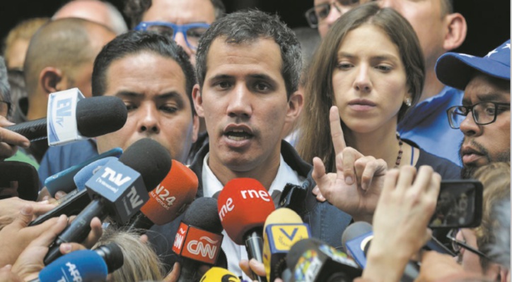 Juan Guaido appelle à manifester pour faire basculer l'armée Juan Guaido appelle à manifester pour faire basculer l'armée