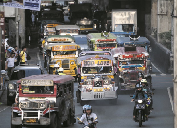 Avec les “jeepneys”, c’est tout un art qui disparaît aux Philippines