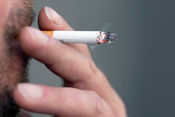 Insolite : Les cigarettes aux centenaires Insolite : Les cigarettes aux centenaires