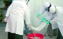 La coopérative féminine Targante Ijjane se met au diapason : Quand les villageoises de Tiznit s’initient à la fabrication de savon à base d’huile d’argan La coopérative féminine Targante Ijjane se met au diapason : Quand les villageoises de Tiznit s’initient à la fabrication de savon à base d’huile d’argan
