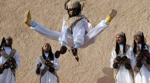 Les Gnaoua ensorcellent la ville des vents : Salif Keita met le feu à la scène Moulay Hassan Les Gnaoua ensorcellent la ville des vents : Salif Keita met le feu à la scène Moulay Hassan