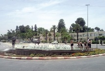A cause de la canicule : Les fontaines publiques transformées en piscines à Fès A cause de la canicule : Les fontaines publiques transformées en piscines à Fès