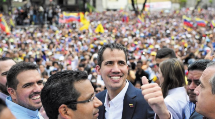 Guaido accueilli en héros à son retour au Venezuela Guaido accueilli en héros à son retour au Venezuela