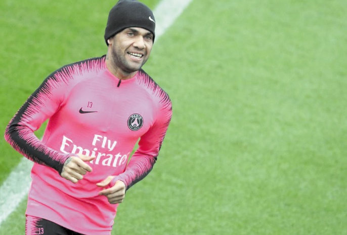 Dani Alves : Nous sommes en train de  gagner le droit d'être pris en compte par les autres équipes