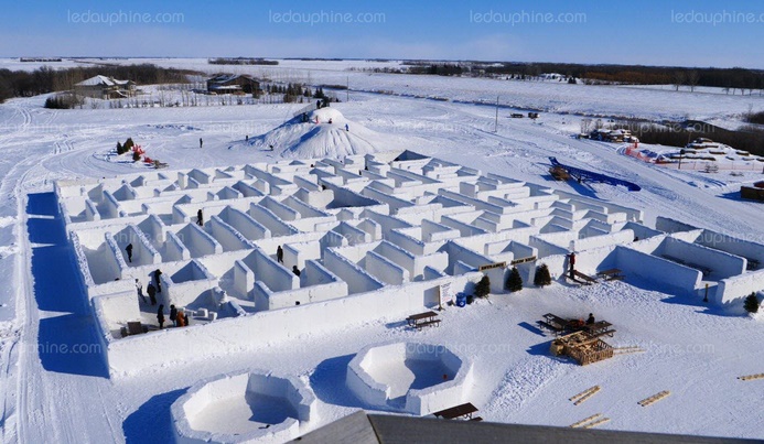 Insolite : Le plus grand labyrinthe de neige du monde