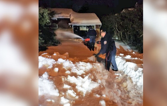 Insolite : Bloqué par la neige