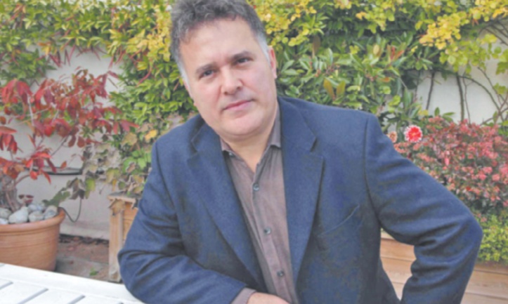 Fouad Laroui signe “Lumières marocaines”, un vibrant hommage à l'art contemporain marocain Fouad Laroui signe “Lumières marocaines”, un vibrant hommage à l'art contemporain marocain