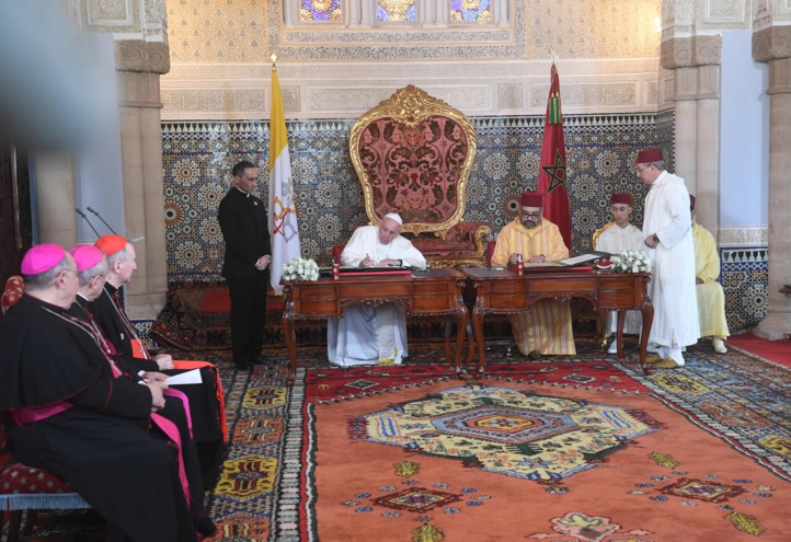 Amir Al-Moumine et S.S le Pape signent l'Appel d'Al Qods Amir Al-Moumine et S.S le Pape signent l'Appel d'Al Qods