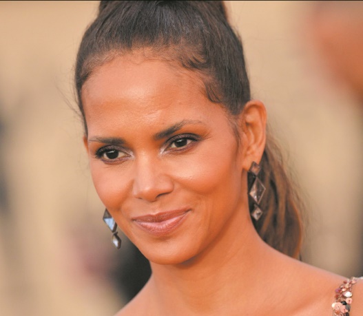 Ces célébrités ont touché le fond : Halle Berry