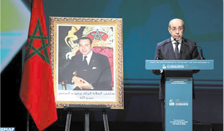 Omar Kabbaj donnant lecture du message Royal. Omar Kabbaj donnant lecture du message Royal.