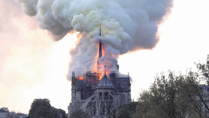 Le cœur de Paris ravagé Le cœur de Paris ravagé