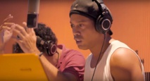 Ronaldinho joue les rappeurs dans une chanson contre la corruption