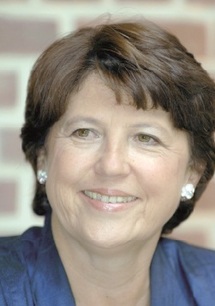 Le candidat du PS aux présidentielles françaises sera investi ce samedi : Fathallah Oualalou félicite François Hollande et Martine Aubry Le candidat du PS aux présidentielles françaises sera investi ce samedi : Fathallah Oualalou félicite François Hollande et Martine Aubry