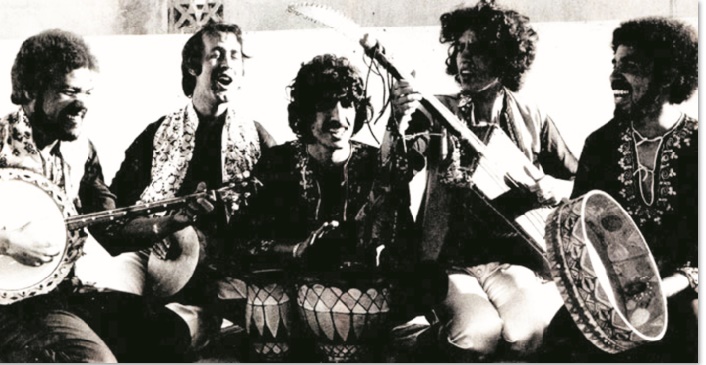 Plongée depuis Dar Souiri dans le patrimoine musical légendaire des “Ghiwane” Plongée depuis Dar Souiri dans le patrimoine musical légendaire des “Ghiwane”
