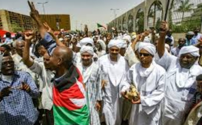 Le mouvement de contestation divisé sur la grève générale au Soudan