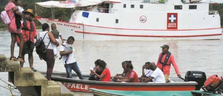 Un hôpital flottant défie les eaux troublées du littoral Pacifique colombien Un hôpital flottant défie les eaux troublées du littoral Pacifique colombien