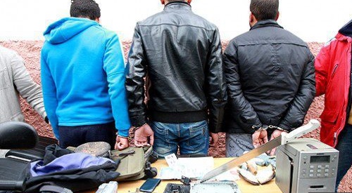 Arrestation de quatre individus soupçonnés de trafic de drogue et de psychotropes Arrestation de quatre individus soupçonnés de trafic de drogue et de psychotropes